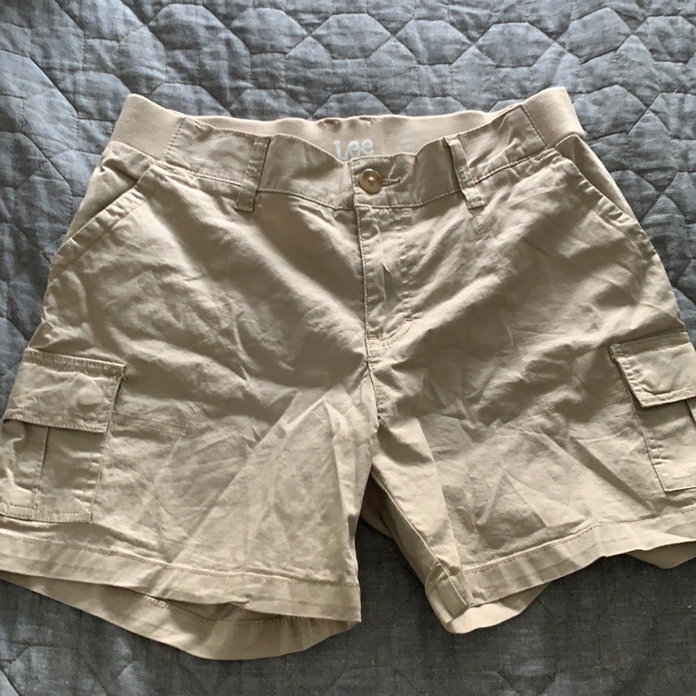 Lee khaki shorts